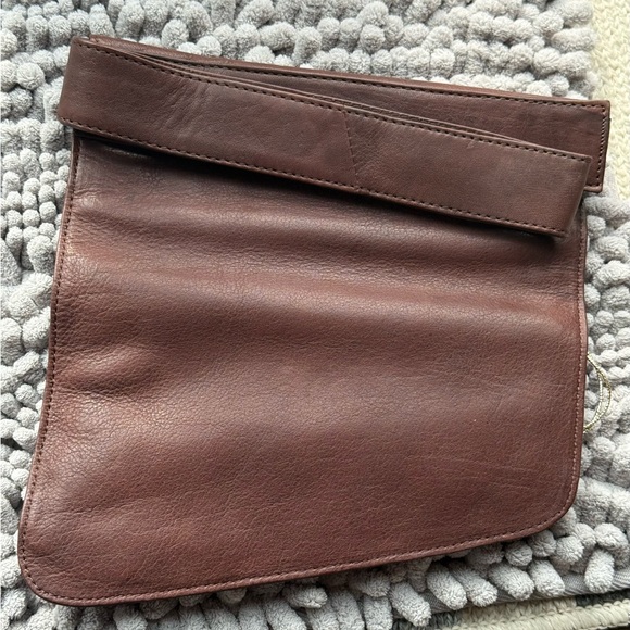 Paul & Taylor leather vintage belt bag. Diagonal bottom, lined - Picture 6 of 13